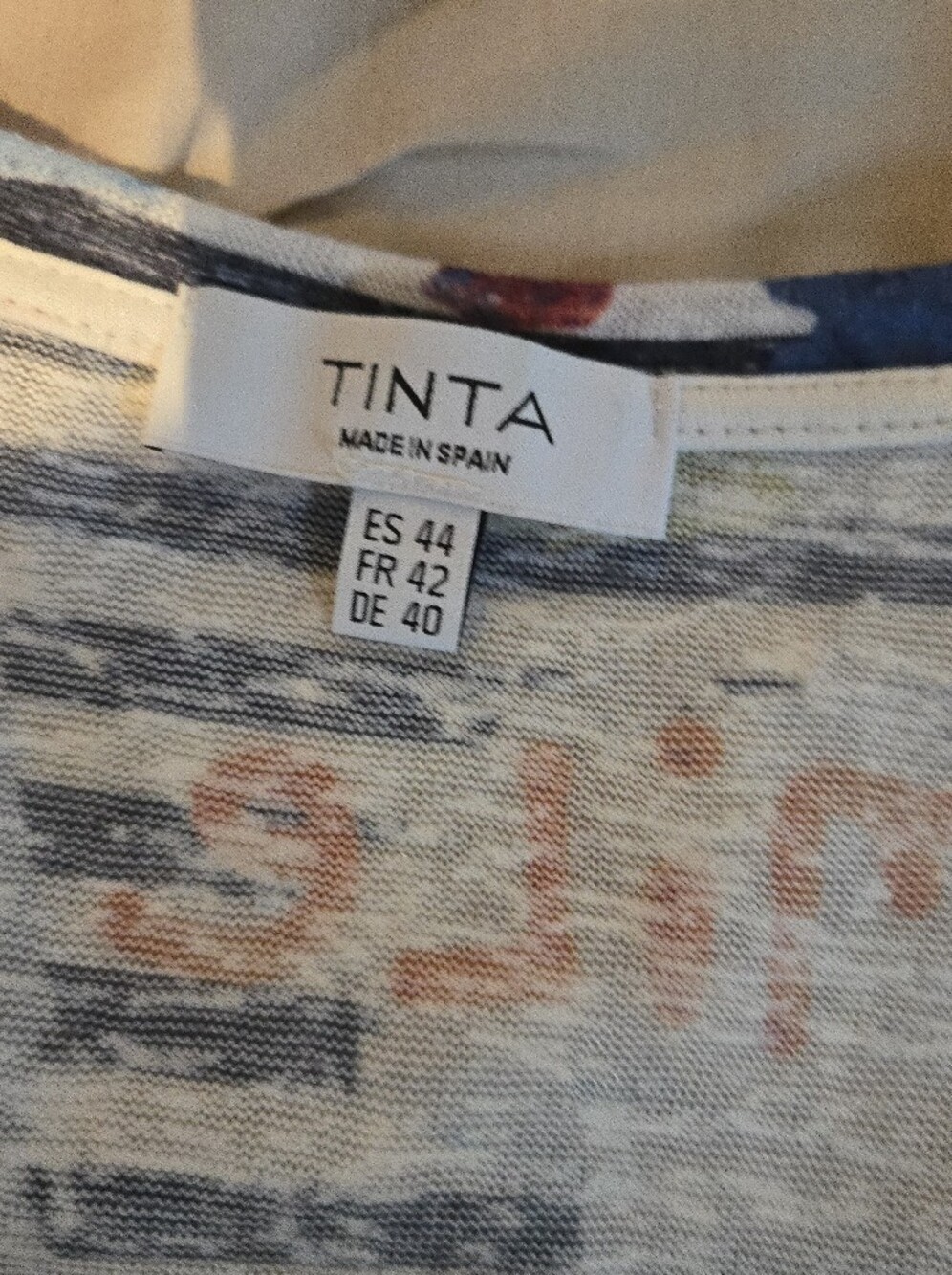 Tinta | Abstract Multicolor V-Neck Women's Top, Size 44 - Picture 5 of 7